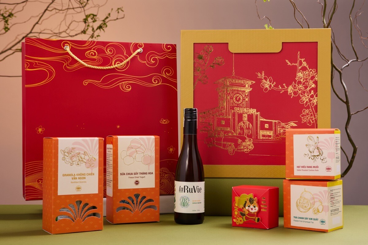 Hộp Quà Tết Mã Đáo Thành Công