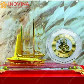 Đồng Hồ Để Bàn Thuận Buồm Xuôi Gió Mạ Vàng