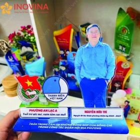 Kỷ Niệm Chương Gắn Hình Mẫu 4