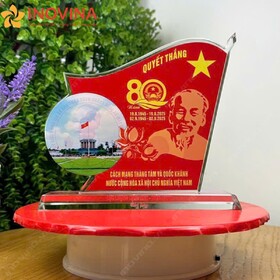 Kỷ Niệm Chương Pha Lê Hình Lá Cờ