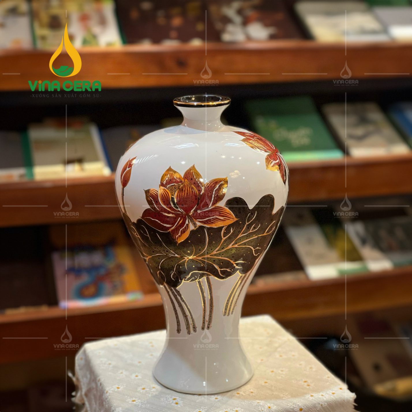 Mai bình hút lộc vẽ sen